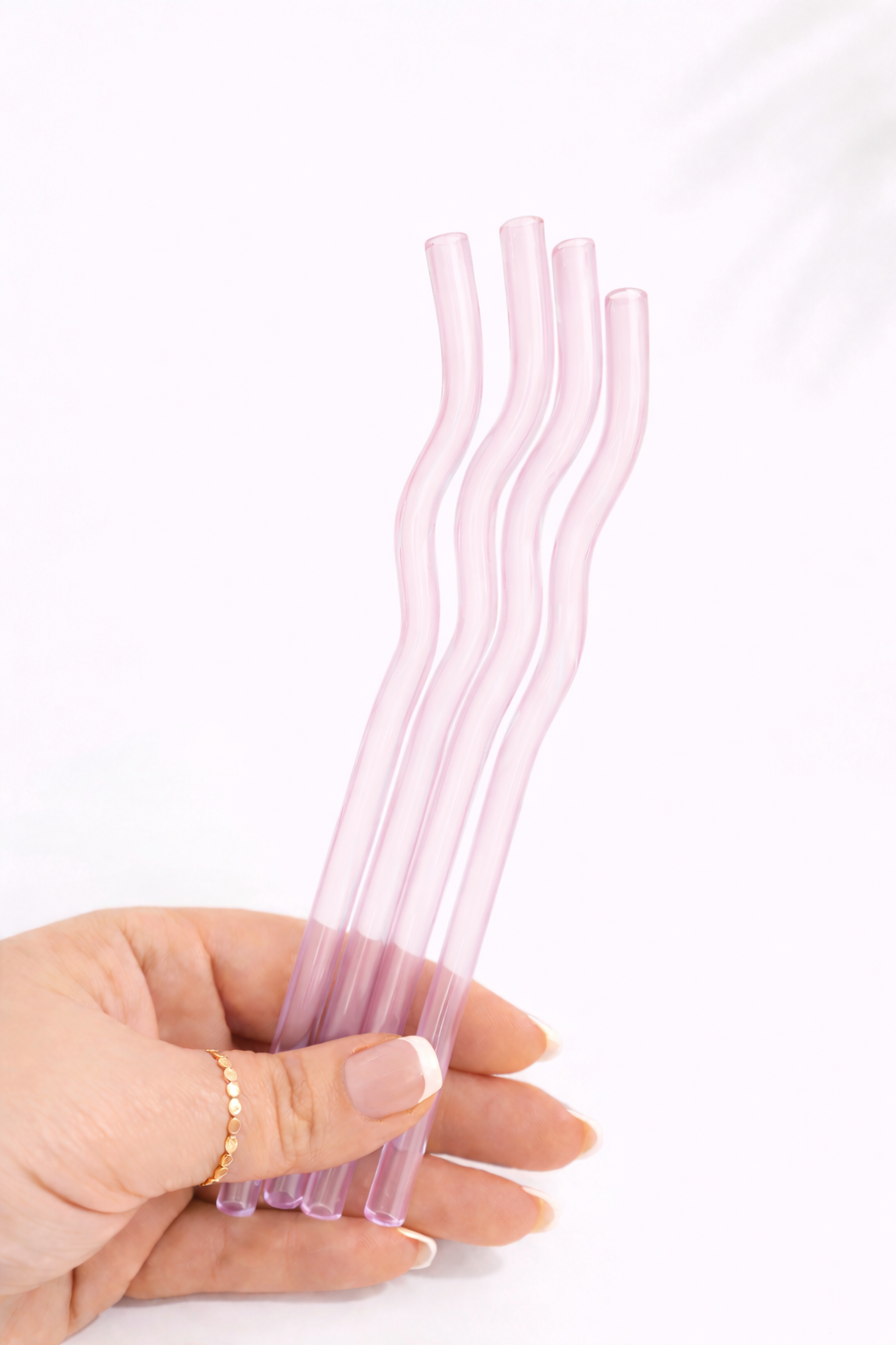 Light Pink Wavy Glass Straw