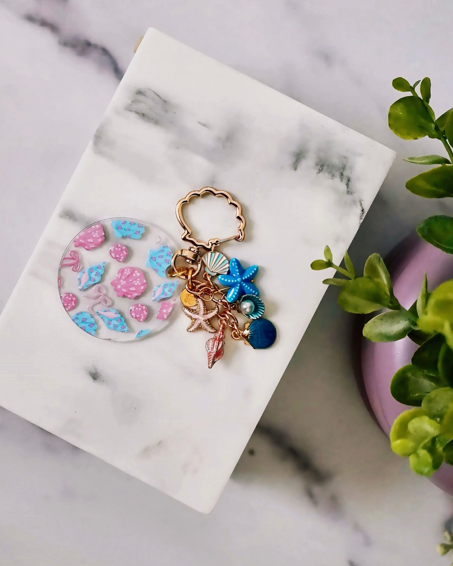 Seaside Treasures Acrylic Circle Keychain