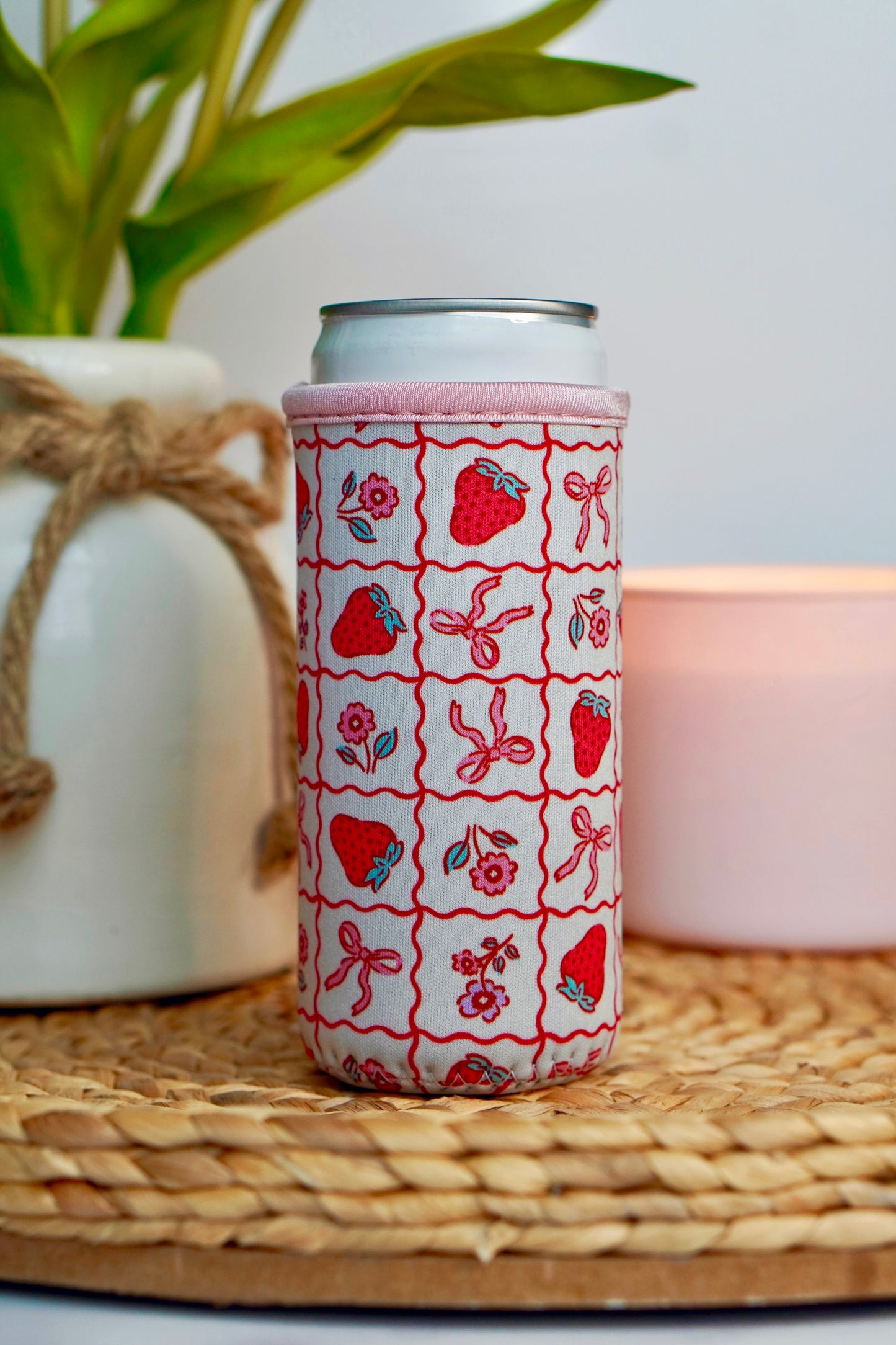 Strawberry Sweetheart Tall Can Sleeve